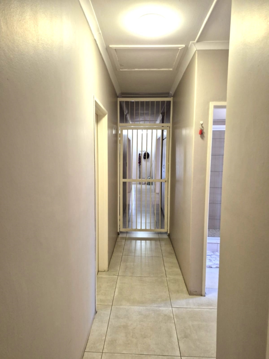 5 Bedroom Property for Sale in Panorama Western Cape